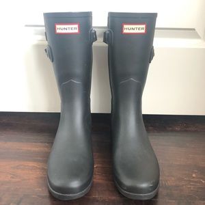 Size 6 Black Hunter Boots